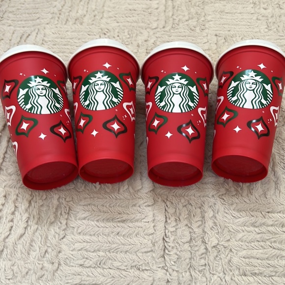 Bundle of 4 Starbucks holiday reusable cups and lids, 2023, new condition - Picture 12 of 16